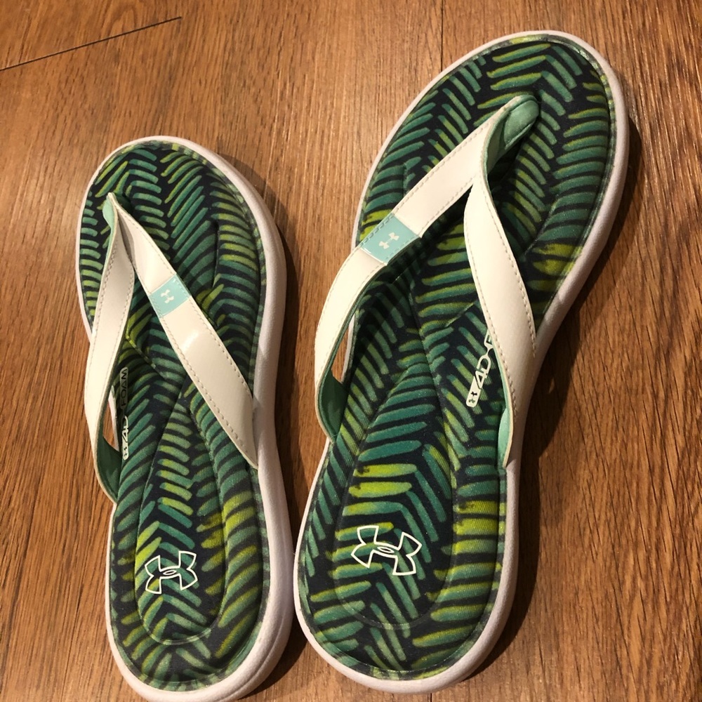 Under armour flip flops